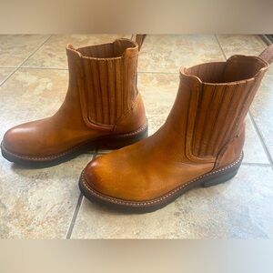 FRYE Ella Moto Ankle Boots Women’s 8.5